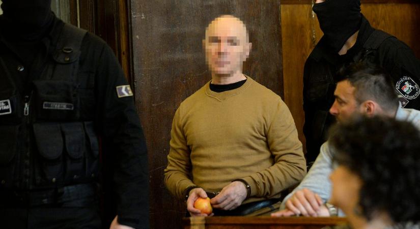 Jozef Rohác azt állítja, ő robbantott Torgyán és Szájer lakásánál, és a Fidesz-székháznál 1998-ban