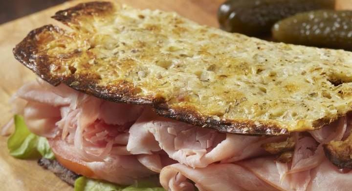 Fehérjedús laposkenyér cottage cheese-ből: tápláló és gyors recept