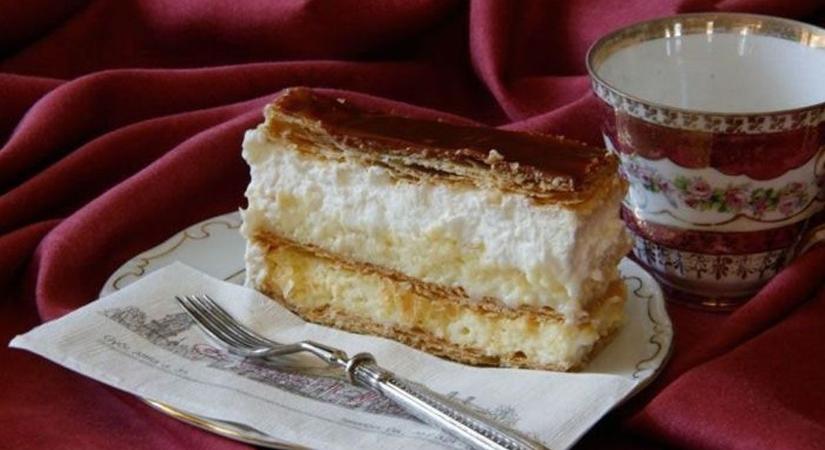 Kinyitott a Bergmann cukrászda Győrben, ezért volt zárva