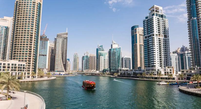 Irán célkeresztbe vette a bankokat: Kiürítik Dubaj pénzügyi negyedét