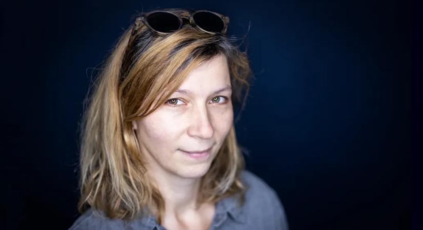 Kollégánk, Patakfalvi Dóra kapta a MÚOSZ Földes Anna-díját Renner Erikával készült interjújáért