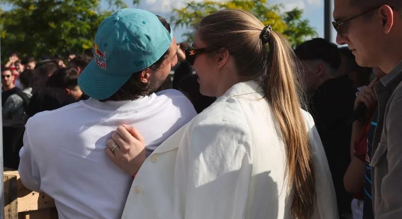 Rengeteget nőtt Szoboszlai Dominik kislánya, Buzsik Borka fotójától mindenki elolvad