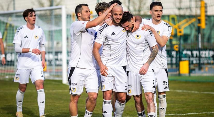 Labdarúgó NB III: papíron könnyű meccs vár mindkét debreceni csapatra