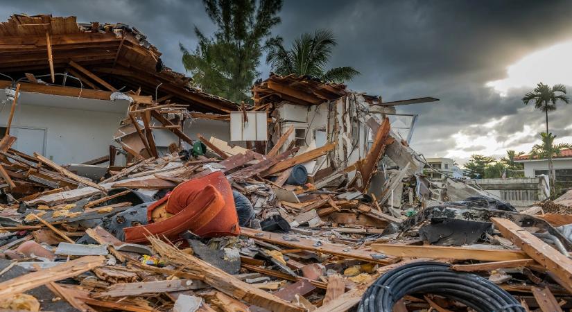 A Bloomberg elemzője szerint akár 10 000 dollárig is visszaeshet a bitcoin árfolyama, de ehhez egy kritikus dolognak kell megtörténni