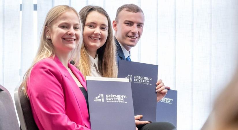Új ösztöndíjprogram a Széchenyi-egyetemen: 150 millió a hallgatóknak