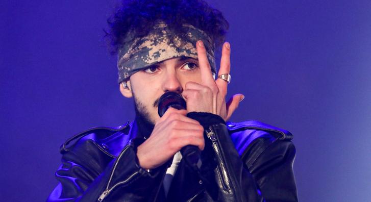 „Teljesen abszurd jelenet” – Azahriah videóban üzent a Pamkutya duónak