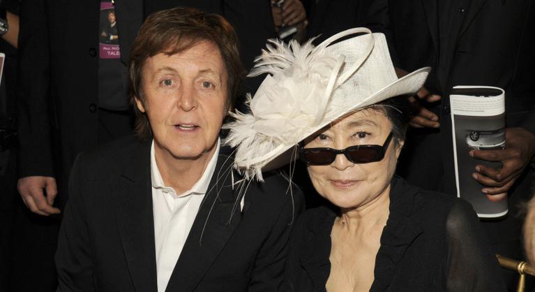 Yoko Ono szerint John Lennon a férfiakhoz is vonzódott