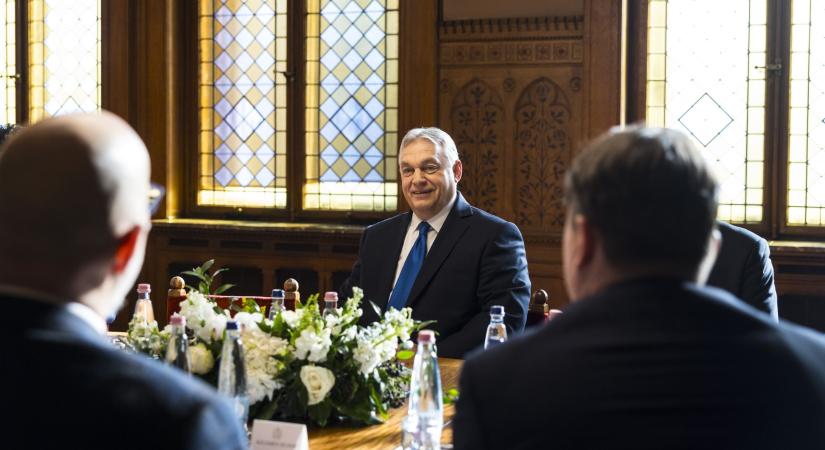 Orbán Viktor: A választás utáni időszak legnagyobb tétje, hogy lesz-e olyan magyar kormány, amely a háború felé haladó európai politikában a békét képviseli