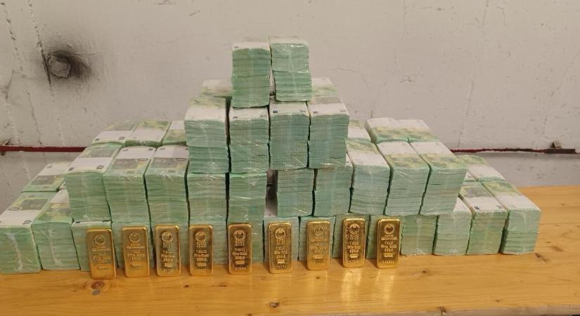 Hosszúra nyúlik a csepeli egyeztetés a NAV és az ukrán takarékbank között