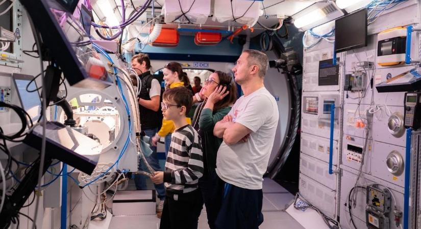 Egy különleges fejlesztést is bemutat a magyar űrkutatás múltját, jelenét ismertető kiállítás (videó)