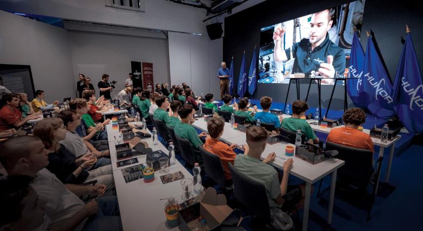 „Minél többet értünk a saját testünk működéséből, annál inkább a kezünkben marad az irányítás” – különóra a testünkről Kapu Tiborral