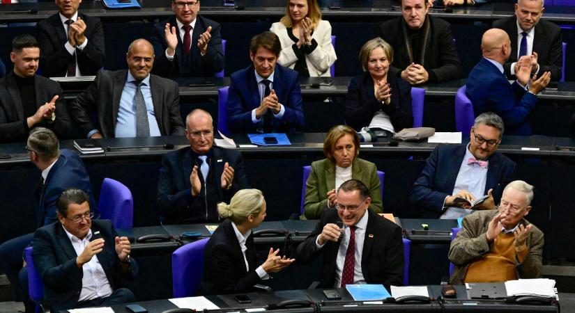 Spiegel-exkluzív: Úgy tűnt, örökölt az AfD Magyarországról 700 ezer eurót, ehelyett ennek duplájára büntethetik