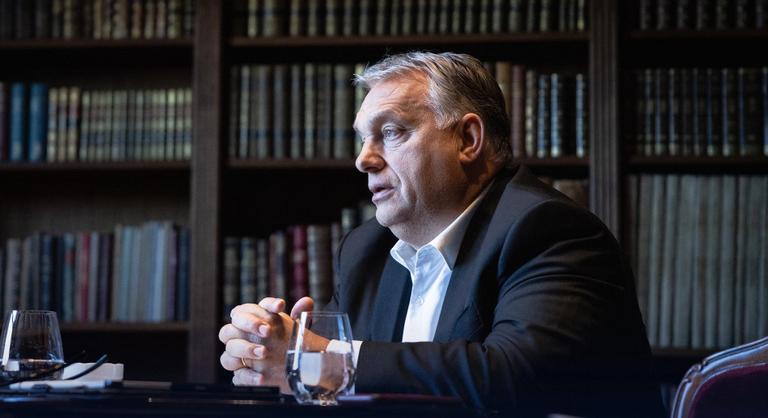 Orbán Viktor a Kijevben tartózkodó magyar küldöttséggel egyeztetett