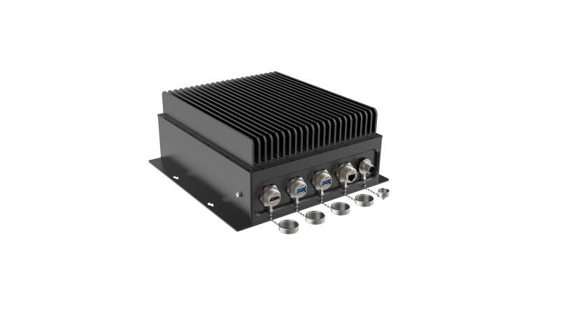 Speciális Mini-ITX számítógépházzal rukkolt elő az AKASA: Passzív hűtés, IP65 minősítésű ipari kivitel, védett kábelek