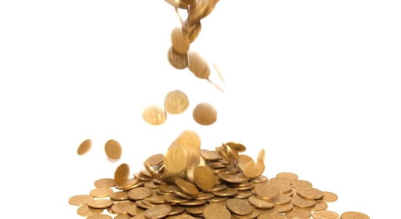 Repült a drága arany, vele a kereslet is, aztán bombázni kezdtek