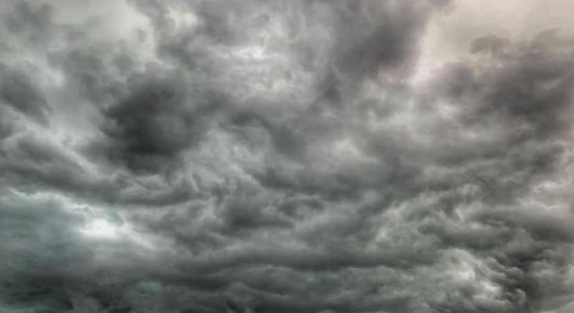 Óráink sincsenek hátra? Célba vették Hevest a viharok, sajnos nem úgy néz ki, hogy ezt megússzuk