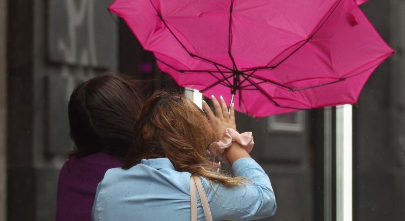 Azonnal jelentettek az időjósok, két irányból támadnak a zivatarok, 6 vármegye besárgult péntekre is - Időjárás-előrejelzés