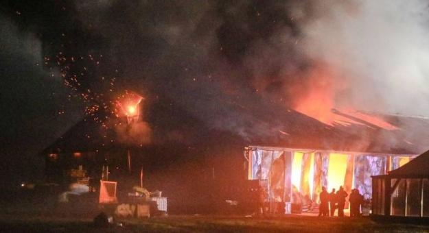 Körülbelül ezer kecske pusztult el egy holland farmon keletkezett tűzben