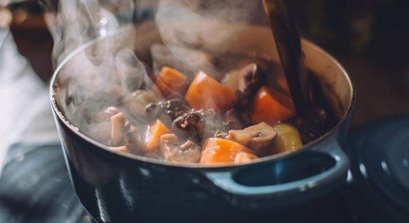 Melyik hozzávaló nem illik bele ezekbe a magyar ételekbe?