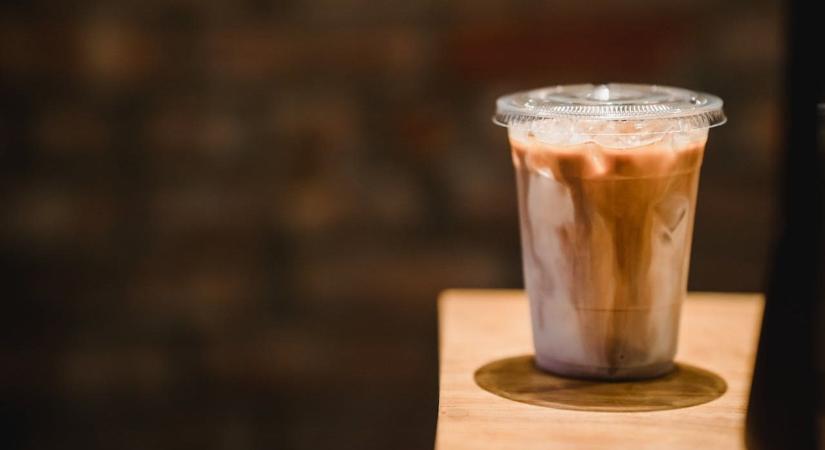 „Egy nagy jegeskávét kérek!” – Ez az egyetlen mondat hozta vissza az életbe a némaságra ítélt családapát