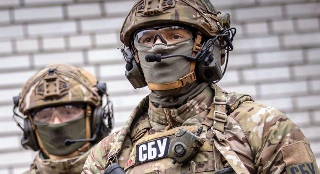 Közel 20 millió hrivnyát loptak el egy védelmi üzem vezetői anyagbeszerzésen