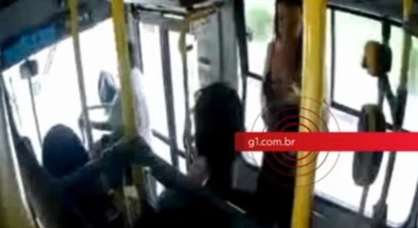 Kiesett a mozgó busz ablakán egy fiatal anya, belehalt – videó
