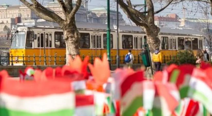 Figyelem! Így változik a közlekedés a nemzeti ünnep hétvégéjén