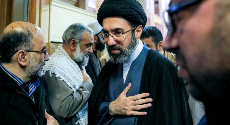 Irán új legfelsőbb vezetője kómában lehet a brit lapok szerint