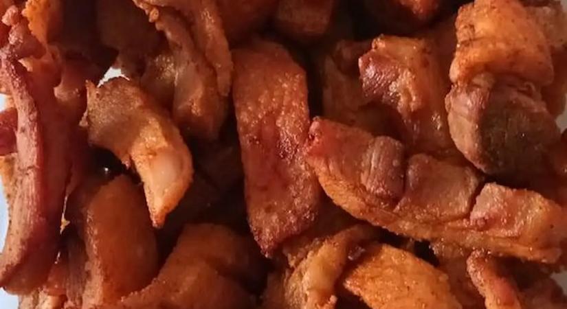 Sütőben sült húsos tepertő, sokkal egyszerűbb így és nem kell utána konyhát sem takarítani