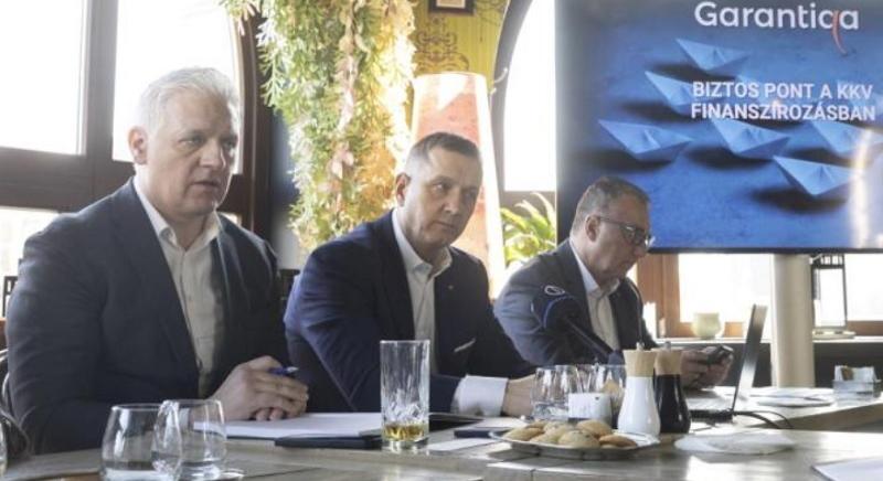 Töretlen a kereslet a fix 3 százalékos kamatozású Széchenyi Kártya konstrukciók iránt