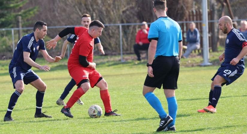 Itt egy percig nem volt kérdés, másutt akármeddig csinálhatták volna (képgalériával)