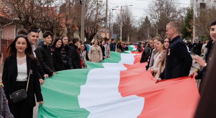 Útlezárások és felvonulások a nemzeti ünnepen Sepsiszentgyörgyön