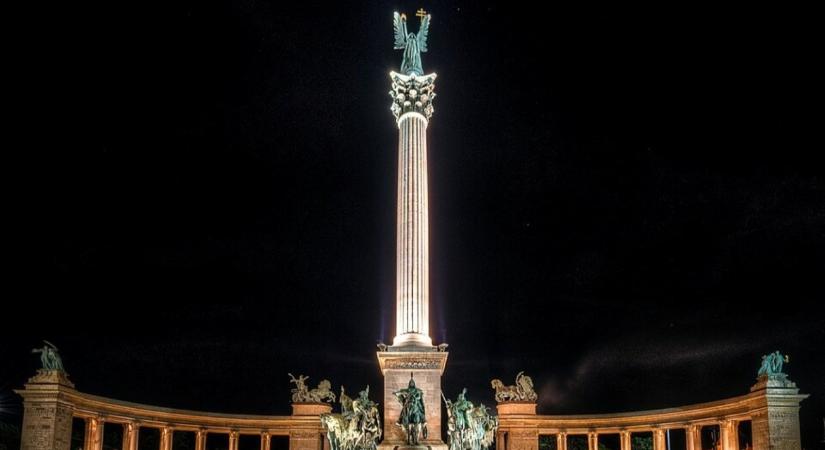 Megmenekülhet a Hősök tere ikonikus szobra – képek