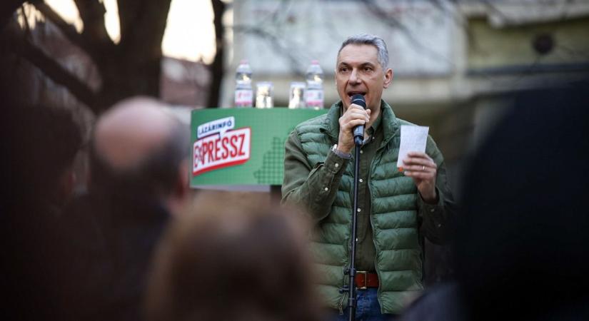 Tömeg várta Lázár Jánost Szolnokon, a választás tétjéről is beszélt a miniszter – videóval