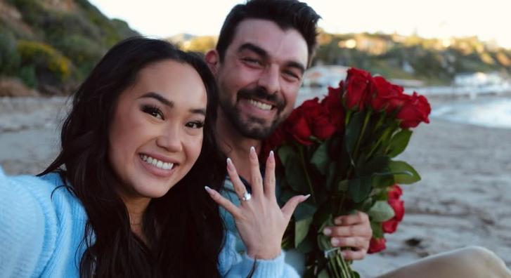 Letarolta a TikTokot egy fiatal pár eljegyzési videója, döbbenetes a nő első reakciója