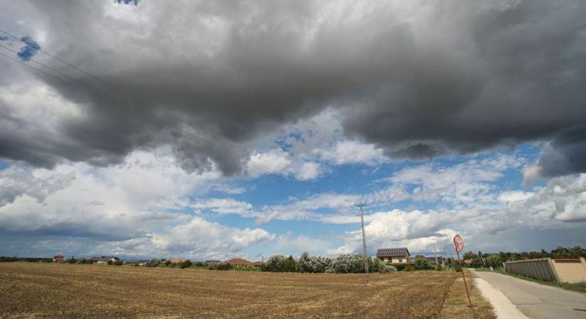 Pillanatok alatt olyan sötét lett a város felett, hogy alig lehetett látni