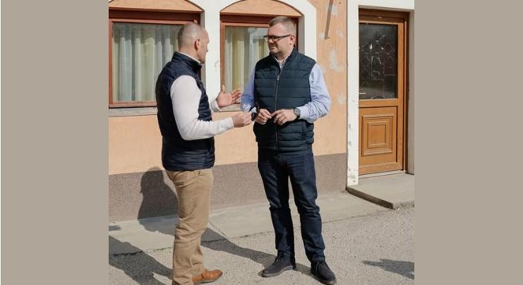 Két gyalogátkelő épül a főutcán, a régi takarék épülete is új funkciót kaphat Töltéstaván