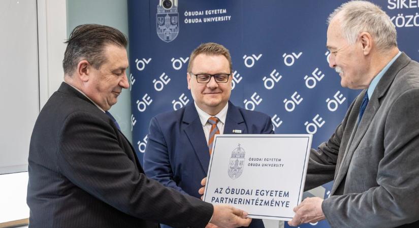 Brutálisat erősít Székesfehérvár, jó hírt hozott a gólya (galéria)