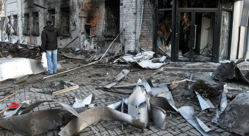 Dráma a lakótelepen: egy odesszai utcából hurcoltak el egy férfit Ukrajnában