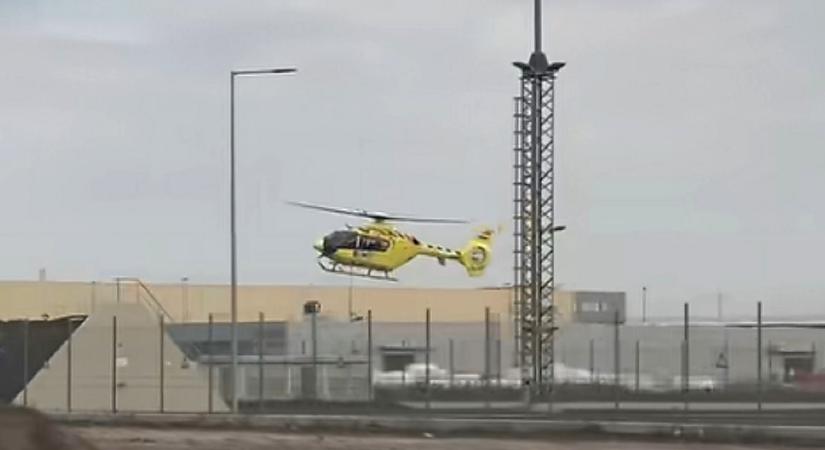 Lezuhant a magasból egy munkás a debreceni CATL-ben