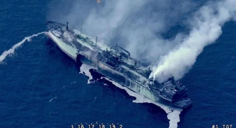 Egy legénység nélküli orosz tanker sodródik a Földközi-tengeren, telis-tele cseppfolyósított gázzal