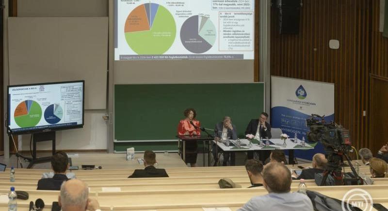 A több mint 10 fős cégek húzzák a kkv-szektort