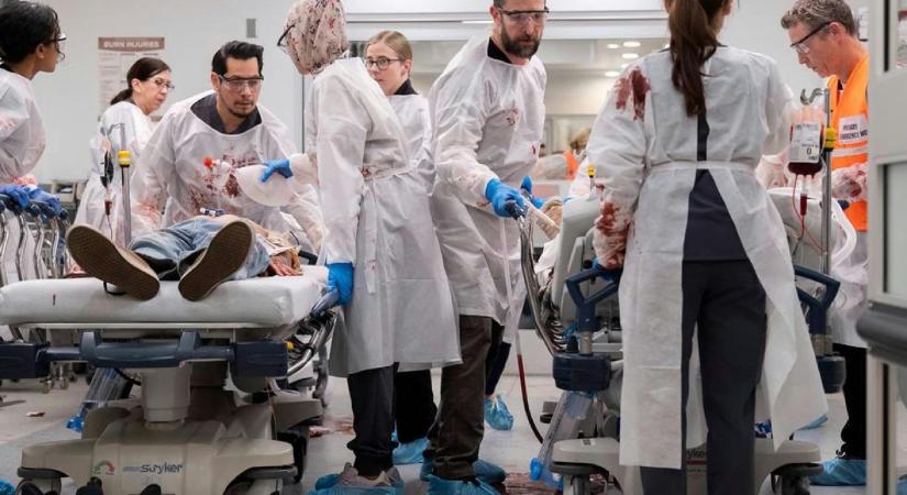 Akinek volt dolga itthoni sürgősségi osztályon, annak sok minden visszaköszön a Vészhelyzet Pittsburghben sorozatból