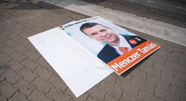 Kiderült, mely Fidesz képviselők tehetnek zsebbe még másfél milliót a parlamenti fizetésük mellé