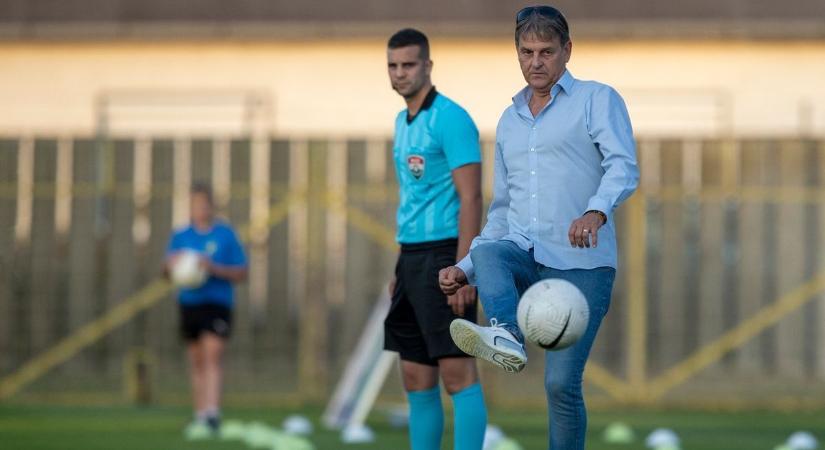 Már nem a szolnoki kötődésű Csábi József az Ajka futballcsapatának edzője