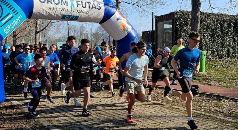 „Állati" Örömfutás: lovas felvezetést kapnak a sportolók a nemzeti ünnep alkalmából