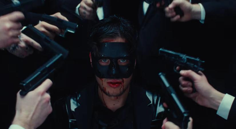 „Érdekes, saját maguknál nem tartanak razziákat” – kritikus hangvételű dallal jelentkezett T. Danny