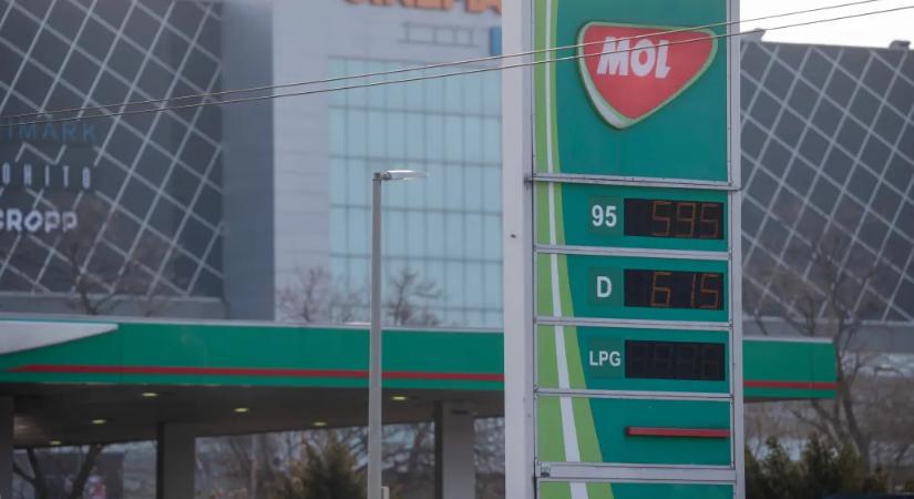 RTL: Rendőrök kérdezgetik a gazdáktól és fuvarozóktól, hogy mennyi üzemanyagot tudnak tárolni