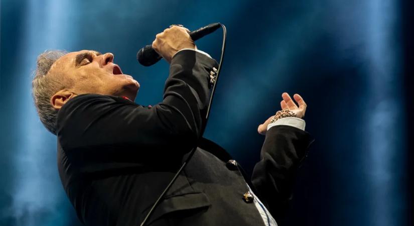 Morrissey lemondta a valenciai koncertjét, mert túl álmos volt