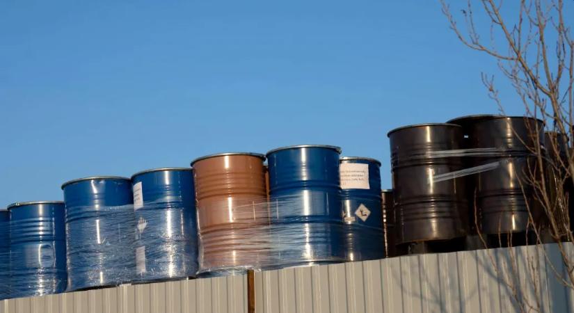 Gyanús hordók borzolták a kistarcsaiak idegeit, de a hivatal és a telephely szerint minden szabályos volt